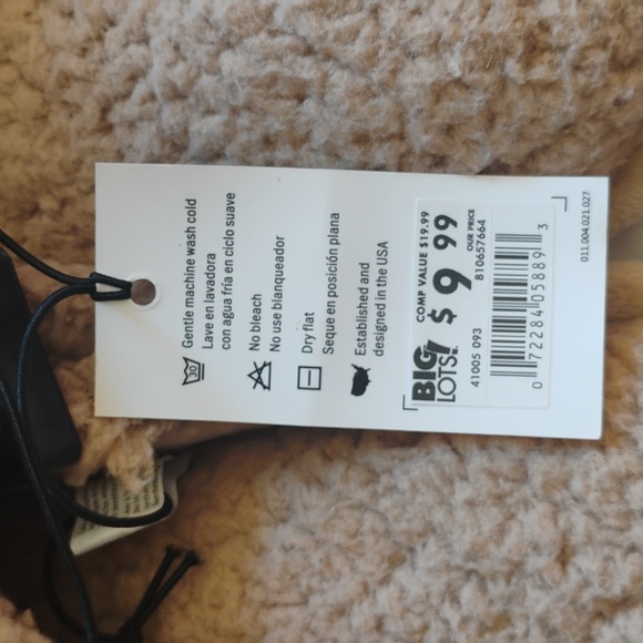 New Reindeer slippers - Picture 3 of 4